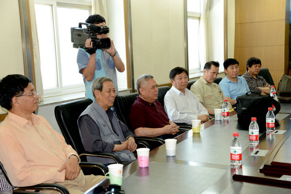 北京摄影家协会主席团与基层摄影家协会座谈-易国跃摄影.JPG