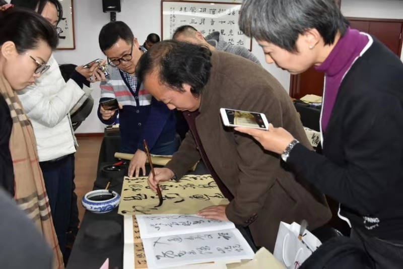 1朝阳区“ 北京书法艺术进校园”举办第八期中小学书法教师研修班（高杰摄）