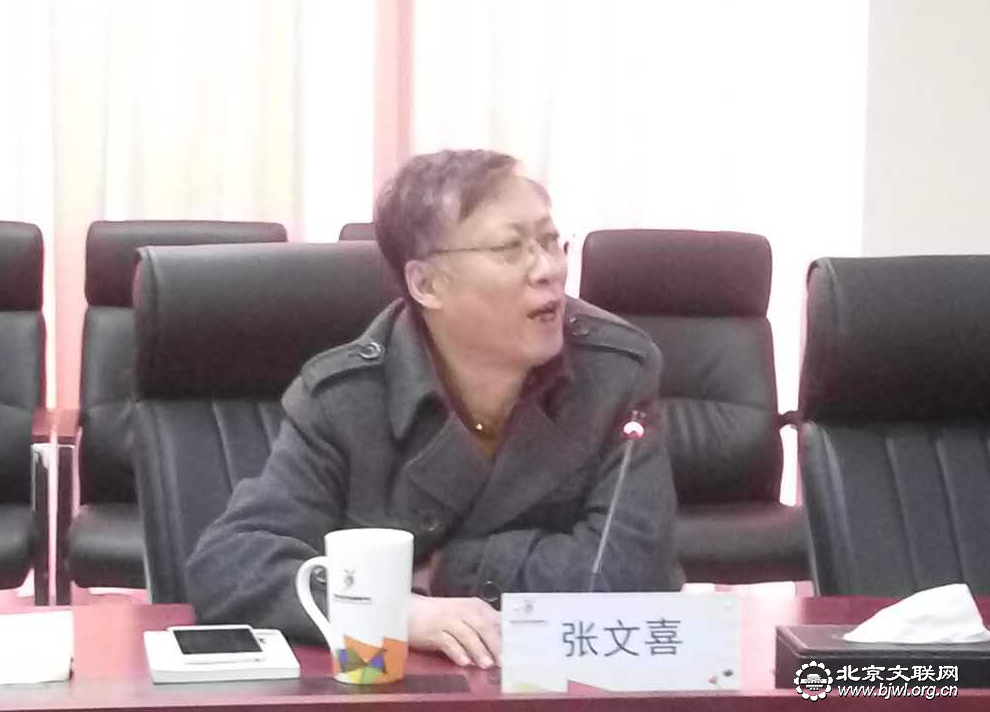 4新当选的诗歌学会会长