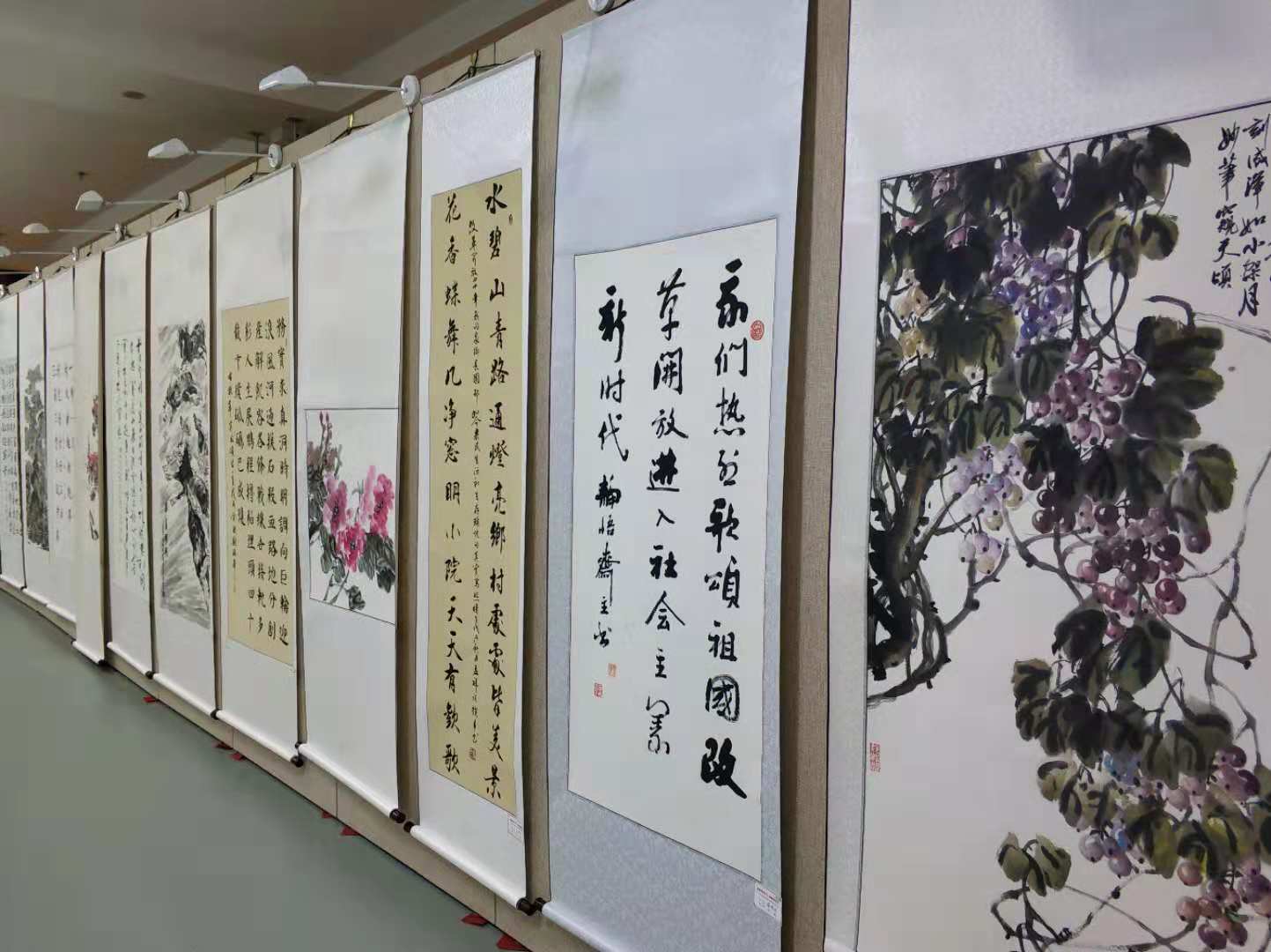 10月12日怀柔丰宁两区县庆祝改革开放40周年暨重阳书画作品展 (1)