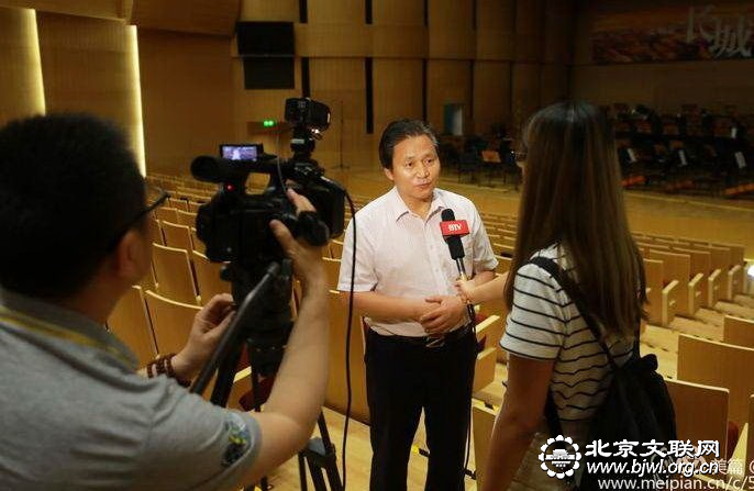 14北京音乐家协会驻会副主席兼秘书长赵金波接北京电视台现场采访